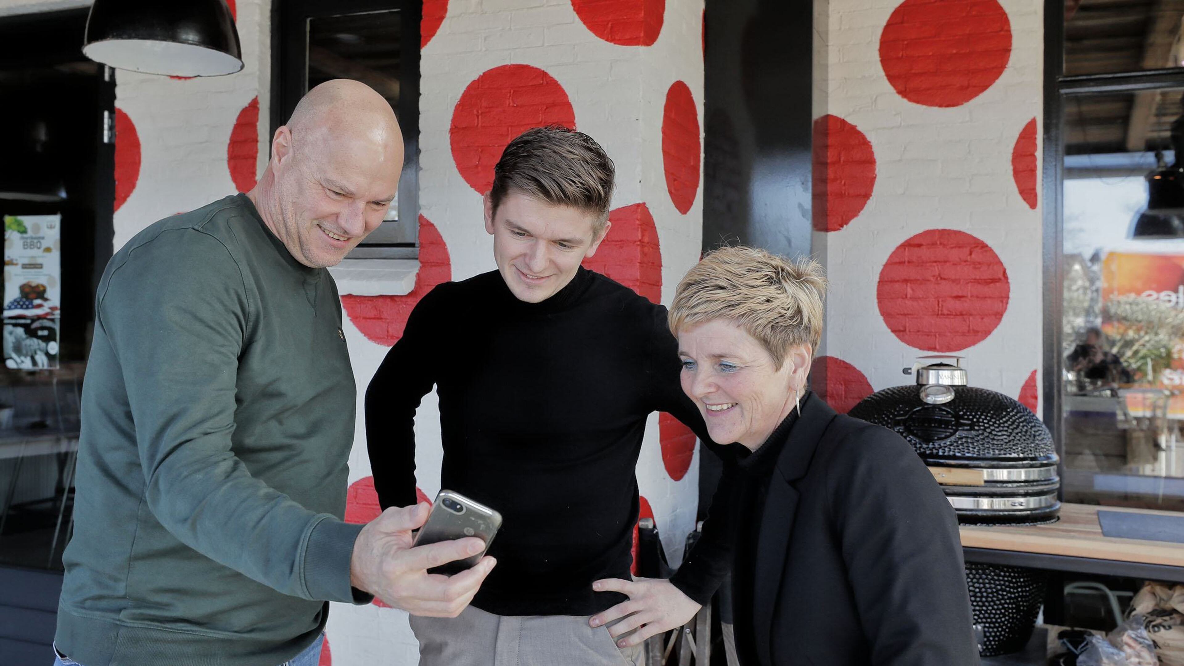 Wie jarig is trakteert. Supermarkt bestaat tachtig jaar en organiseert tweedaags AppiePop-festival
